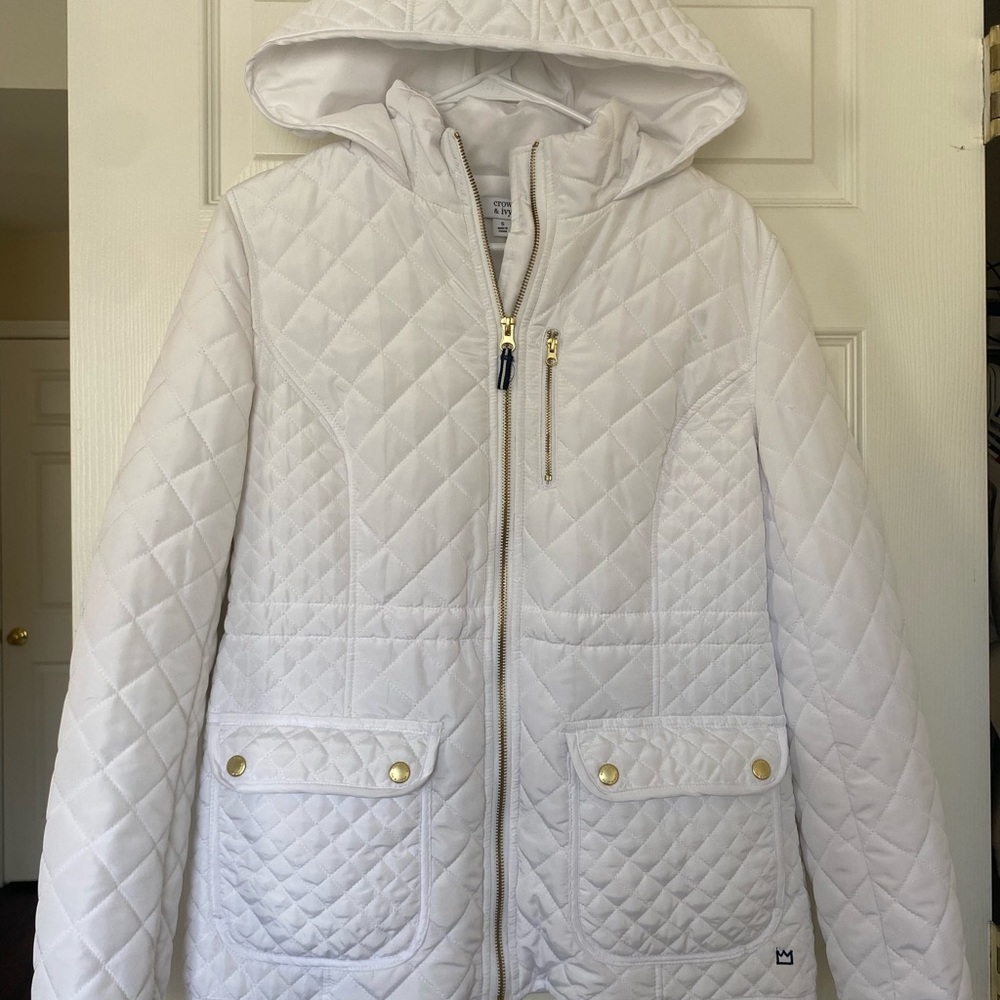 Crown & Ivy White Quilted Puffer Jacket